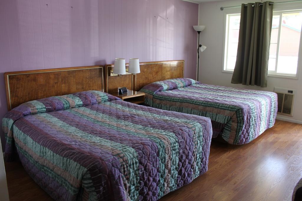 Motel 101 Gold Beach Buitenkant foto