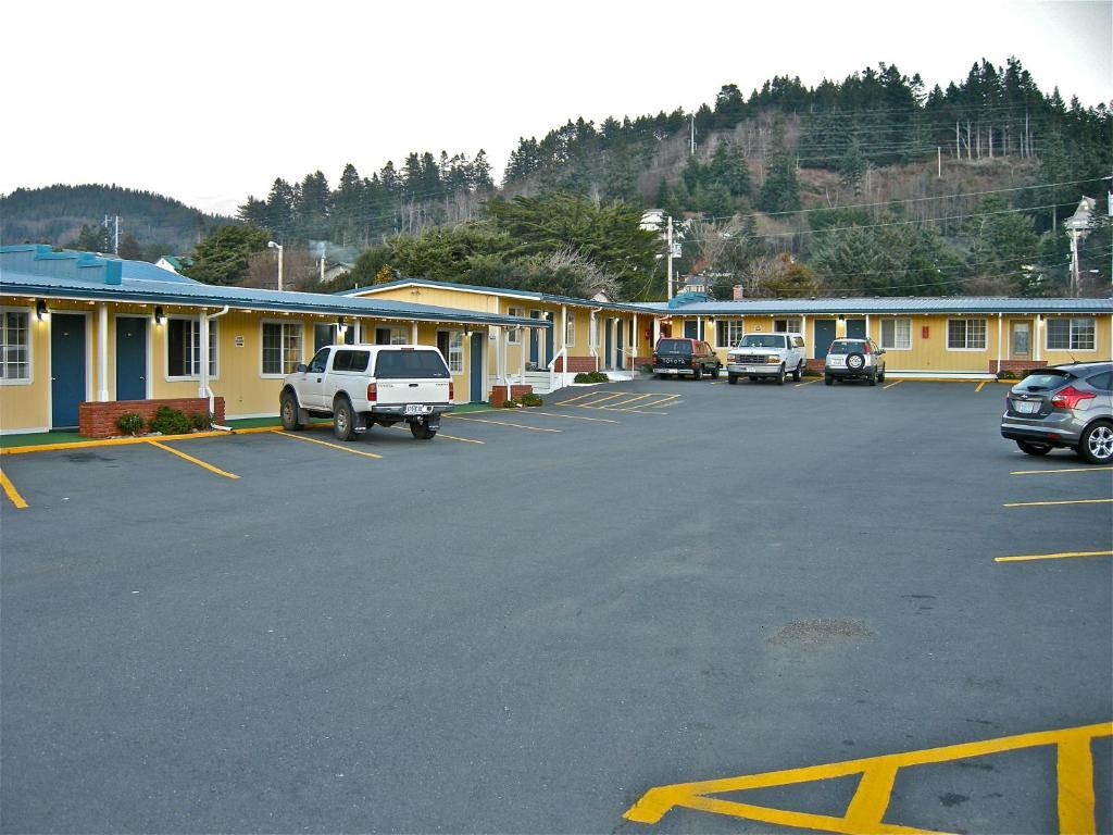 Motel 101 Gold Beach Buitenkant foto